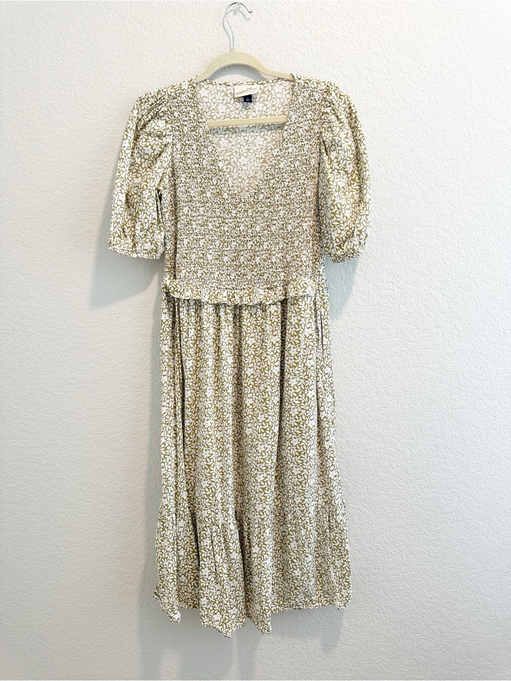 Universal Thread Cottagecore Modest Smocked V-Neck Midi Dress in Sage Floral